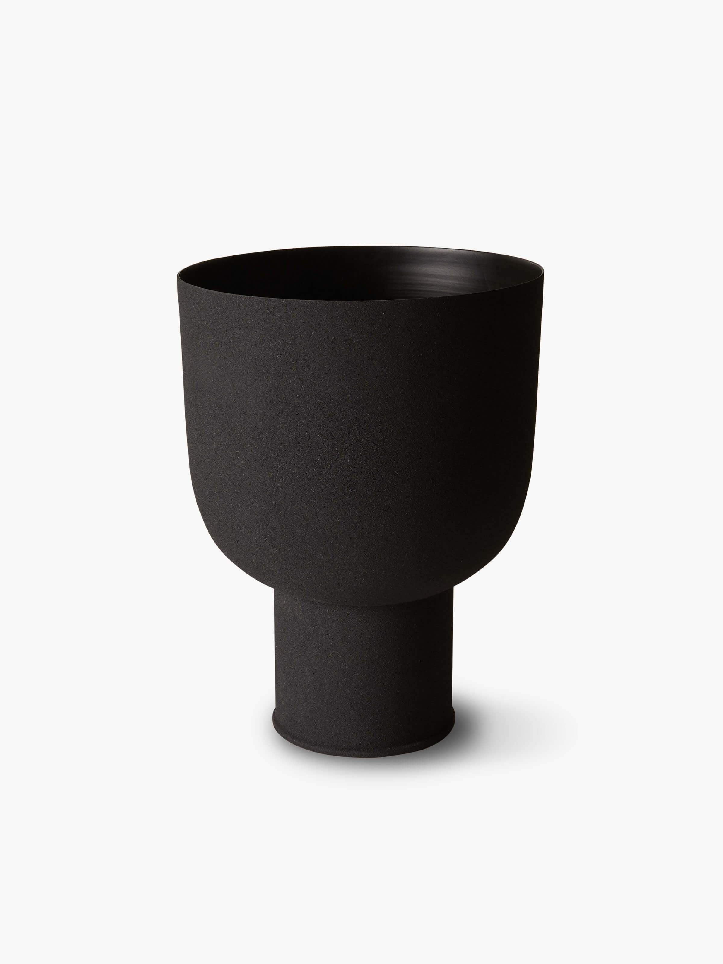 L and M Home Mona Curve Pot