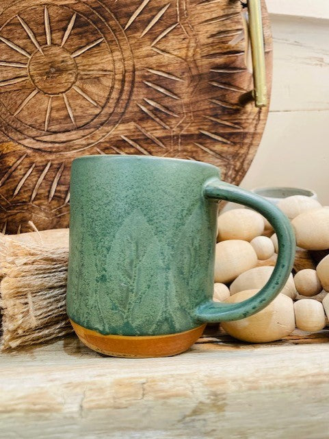 MAGPIE STONEWARE MUG